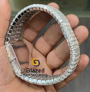 Montre de soirée luxueuse Vvs Clarity Moissanite Diamond Iced Out Hip Hop, entièrement taillée en baguette, avec cadran personnalisé - Product Image 4