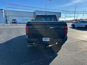 Nouveau 2026 pour Tacoma pour Sport Automatique R18 Intérieur foncé Barre de toit métallique Caméra arrière à vendre - Product Image 4