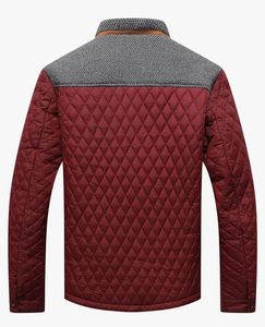 Veste matelassée en polyester marron de style vintage pour hommes manteau d'hiver Bearfit à capuche diamant couette design bouton de point contrasté - Product Image 2