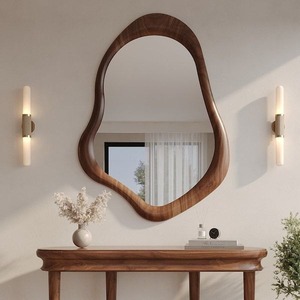 Long cadre de miroir mural en bois pleine longueur idéal pour dressing couloir de couloir ou boutique avec des caractéristiques de design minimalistes - Product Image 6