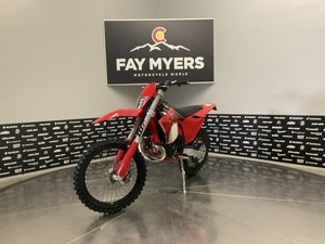 VENTES RAPIDES pour la nouvelle moto tout-terrain <span class=keywords><strong>Enduro</strong></span> <span class=keywords><strong>GASGAS</strong></span> EC 300 300cc 2027, fabrication autrichienne >80 km/h - Product Image 2