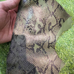 Veste en cuir de python imprimé serpent de luxe personnalisée veste de moto en polaire de style vintage pour l'hiver non-tissé bronzé teint uni - Product Image 3