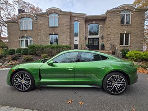 Offre exceptionnelle : Porsche Taycan Turbo d'occasion 2021, propre et prête à être expédiée - Product Image 3