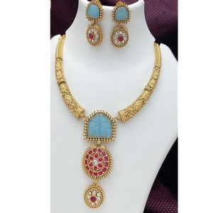 Ensemble collier et boucles d'oreilles classiques plaqués or de qualité supérieure élégant pour femmes, pour mariage et occasions spéciales - Product Image 1