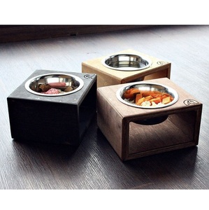 Comedero Elevado para Perros y Gatos en Madera Natural con Incrustaciones de Ágata, Especial Ramadán - Product Image 2