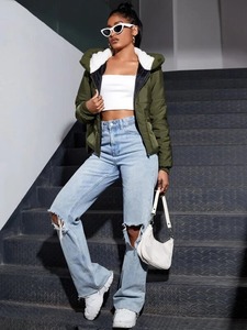 Veste bouffante de couleur unie personnalisée pour femmes, tenue décontractée chaude pour l'hiver, tissée avec une technique de teinture unie - Product Image 3