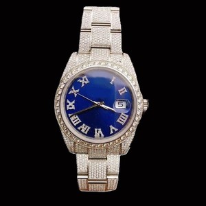 Reloj de lujo de alta demanda para hombre con diamante personalizable Pantalla analógica completamente helada Ventana de esfera de cristal de diamante cultivado en laboratorio - Product Image 1