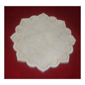 Très cher, magnifique marbre blanc brillant avec des motifs de pierre sculptée, fonctionne sur un plateau avec un ensemble de plaques polies pour la vente en ligne - Product Image 1