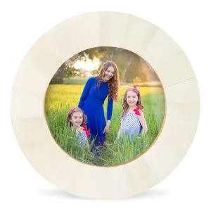 Marco de fotos de bebé con incrustaciones de hueso personalizadas de diseño único, regalo único para anuncios de nacimiento y bautizos disponibles para la venta - Product Image 2