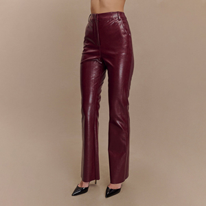 Pantalons en cuir décontractés respirants sur mesure OEM pour femmes, taille mi-haute, devant plat, qualité supérieure, vêtements de rue fabriqués au Pakistan - Product Image 2