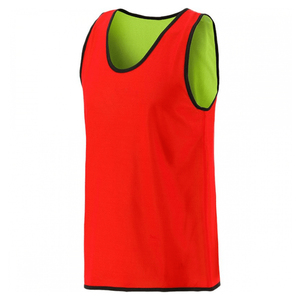 Logo personnalisé 100% bavoirs d'entraînement de football en polyester gilet de football respirant gilet d'entraînement de football en maille bavoirs de football pour hommes - Product Image 1