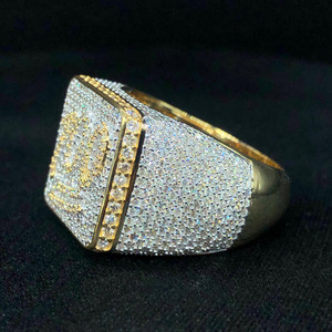 Anillo personalizado de 100 en oro de 10kt estilo hip hop, un anillo que refleja la perfección y la promesa de la eternidad - Product Image 3
