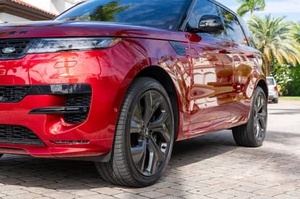 Livraison mondiale pour voiture d'occasion 2023 Range Rover Sport P530 Deer Valley Edition SUV en excellent état, prête à être expédiée - Product Image 3