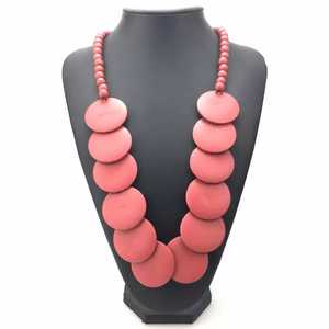 Collar de resina hecho a mano de alta calidad para mujer, hermoso collar de moda, cadena de cuentas, de madera pulida Material, regalo directamente de la India - Product Image 1