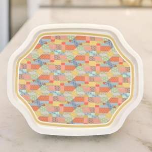 Bandeja para servir con borde ondulado curvo Patrón de retazos de 285x400mm con fondo crema - Product Image 5