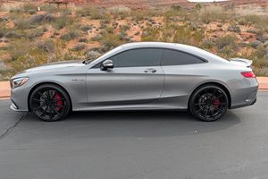 Mercedes-AMG S65 Coupé 2015 Usado, 17700 Millas, 621 HP, Motor V12 Biturbo, Equipamiento de Alta Gama, Mayormente Usado en Climas Cálidos - Product Image 2