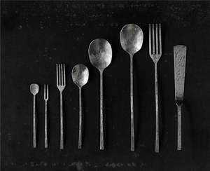 Ensemble de couverts en acier inoxydable de conception nordique moderne fait à la main poignée de texture unique couleur grise vintage meilleure vente pour la nourriture - Product Image 1