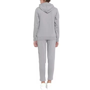 Chándales de Jersey de dos piezas para mujer OEM, chándales deportivos cortavientos de estilo único con logotipo personalizado - Product Image 6