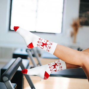 Chaussettes de sport antidérapantes en coton extensible respirant confortables pour le yoga, le pilates, la remise en forme, tendance, pour l'entraînement en salle - Product Image 6