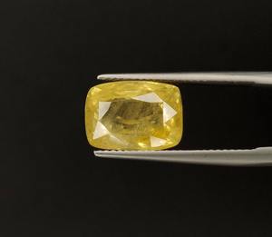 Espinela Amarilla Natural de Excelente Calidad, Corte Cojín, 1.75 Ct, para la Felicidad en el Matrimonio, Estabilidad Financiera y la Mejor Calidad - Product Image 3