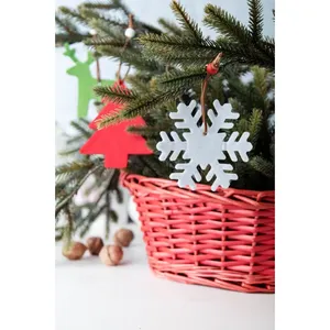 Adornos Navideños Personalizados de Fieltro con Forma de Copo de Nieve Yamra, Bolas y Adornos para Árboles de Navidad - Product Image 6