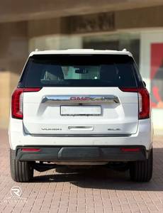 GMC Yukon SLE 2022 Usato, Guida a Sinistra, Specifiche GCC |   Pronto per l'esportazione - Product Image 6