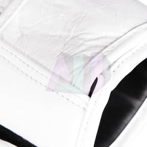 Guantes de Boxeo de Cuero de Primera Calidad para Sesiones de Entrenamiento - Diseño Personalizable, Absorben la Humedad y Son Transpirables - Product Image 6