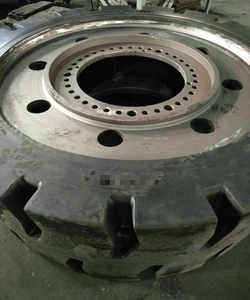 Neumático Sólido de Caucho Completo 56x22 56x26 56x28 para Minería Subterránea y Equipos de Transporte de Minerales - Product Image 4