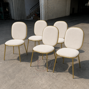 Chaise de salle à manger de mariage en acier inoxydable doré avec dossier carré arrondi et coussin blanc pour banquets d'hôtel - Vente en gros - Product Image 2