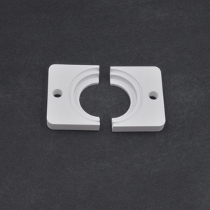 Bloc de support de montage en céramique de nitrure de bore usiné avec précision, avec rainure - Product Image 3