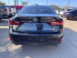 Lexus IS 300 ปี 2019 สภาพดีเยี่ยม มือสอง - Product Image 2