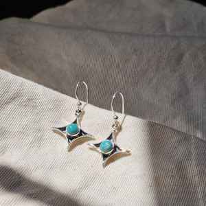 Boucles d'oreilles pendantes tendance plaquées or faites à la main avec turquoise en argent sterling 925 pour femme - Cadeau idéal pour mariage, soirée et usage quotidien - Product Image 5