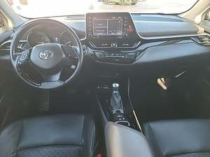 Neumáticos Toyota 2017 Limited Sedan FWD R17 2022, caja de cambios automática, asientos de cuero oscuro, cámara trasera, techo de aleación de aluminio 4L - Product Image 3