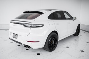 รถคุณภาพดีมือสอง ปี 2021 Cayenne GTS Coupe Twin-Turbo V8 AWD - Product Image 6