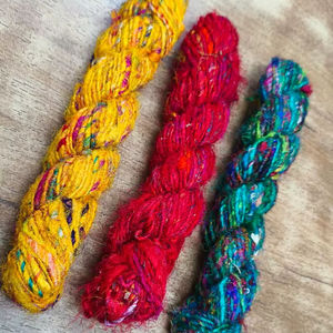 Hilo de seda Sari tejido a mano teñido multicolor natural, hilo de seda 100% ecológico hecho a mano - Product Image 1