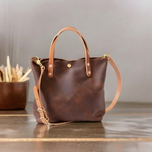 Sac fourre-tout en cuir artisanal avec élégance classique et design spacieux - Product Image 5