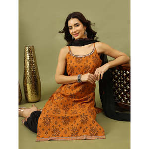 ชุดคุรตะผ้าฝ้ายพิมพ์ลายบันดานีสำหรับผู้หญิง พร้อมกางเกงปาลาซโซและผ้าคลุมไหล่ - Product Image 1