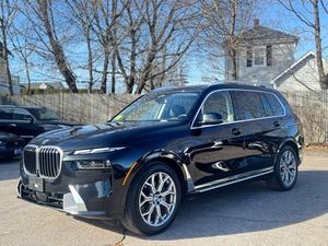 BMW X7 xDrive40i AWD 2024 Negro Usado con Paquete Ejecutivo, Paquete Premium, Techo Corredizo, Arranque Remoto, Asientos de Cuero - Product Image 3