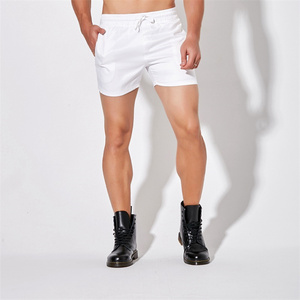 Nuevos pantalones cortos de gimnasio de secado rápido con bolsillos con cremallera tiras reflectantes pantalones cortos de entrenamiento deportivo para hombres pantalones cortos para correr - Product Image 4