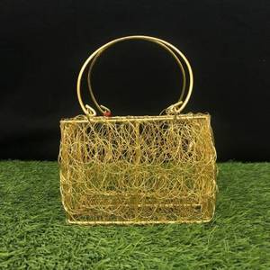 Cesta de alambre redonda de Metal de latón AK con mango de diseño de flores en oro Juego de 2 con acabado antiguo para artículo de decoración del hogar/utensilios de cocina - Product Image 6