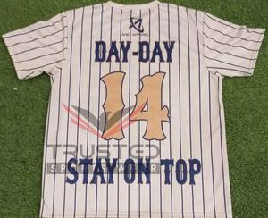 Camiseta de Malla de Fútbol Americano 100% Poliéster, Manga Corta, Transpirable, Personalizable, MOQ Bajo, Venta al Por Mayor - Product Image 3