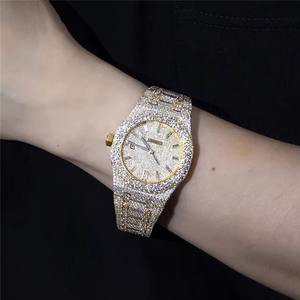 Montre mécanique automatique tendance en or jaune pour hommes et femmes, avec diamants Moissanite certifiés EGL, style Hip Hop, verre noir - Product Image 2