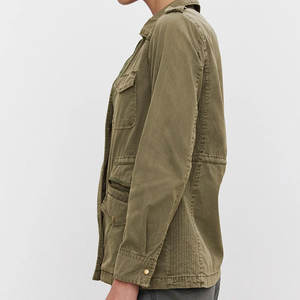 แจ็คเก็ตคาร์โก้ผู้หญิงคุณภาพสูงออกแบบพิเศษ เนื้อผ้าระบายอากาศ บุด้วยใยฝ้าย พร้อมพิมพ์โลโก้ตามสั่ง - Product Image 5