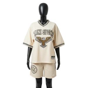 Ensemble short en jersey pour femmes, tissu premium respirant en polyester, couleur crème, col en V, logo personnalisé, ensembles pour femmes - Product Image 1