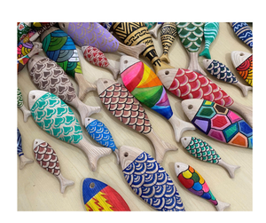Poisson en bois fabriqué à la main: conceptions écologiques et dynamiques, artisanat durable, prêt pour l'exportation en vrac - Product Image 1