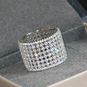 4.50Ct Ronda Real Moissanite Cluster Refinado Elegante 14K Chapado en oro blanco Anillo de compromiso para hombres - Product Image 2