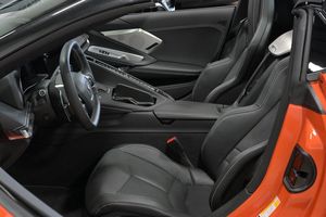 Prêt à être expédié : Chevrolet Corvette 2021 2 portes Stingray Cabriolet avec équipement 2LT, occasion, garantie 3 ans - Product Image 5