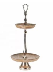 Soporte de pastel de madera con acabado dorado alto Soporte de postre redondeado Base de soporte de mango de metal Exhibición de cupcakes elegante Uso decorativo - Product Image 4