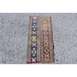 Alfombra de lana de retazos azul-marrón tradicional 1.5x3ft Alfombra de sala de estar turca vintage con respaldo de látex Tamaño de 9x12" - Product Image 1