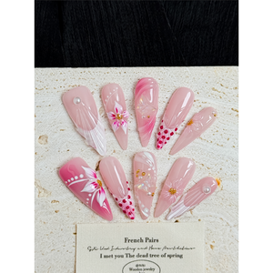 Petal Whisper Press-on Nail: Accessorio per unghie elegante e raffinato - Product Image 1